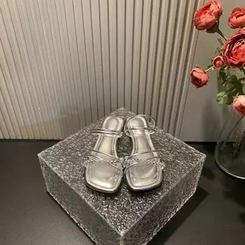 мода 2024 года босоножки на низком каблуке женские летние полые тонкие ремешки модные босоножки 34 чёрный