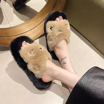 Мода 2024 года, горячая распродажа женской обуви, базовые женские тапочки, модные повседневные тапочки с металлическим украшением, женские новые тапочки на плоской подошве с открытым носком 35 чёрный