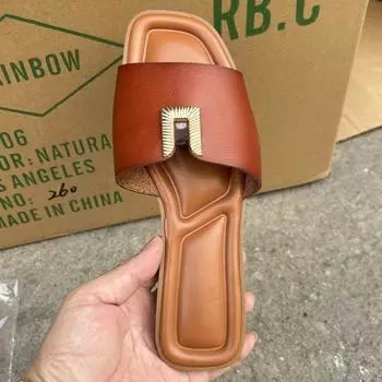 Мода 2024 года. Летние тапочки. Женские туфли на плоской подошве для отдыха на пляже. Модный лаконичный дизайн. Удобные повседневные шлепанцы из мягкой кожи. 37 бежевый