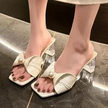Мода 2024 года, лето, новые женские шлепанцы в один ряд на толстом каблуке в стиле феи с галстуком-бабочкой, с открытым носком, жемчужные пляжные сандалии для женщин 35 чёрный