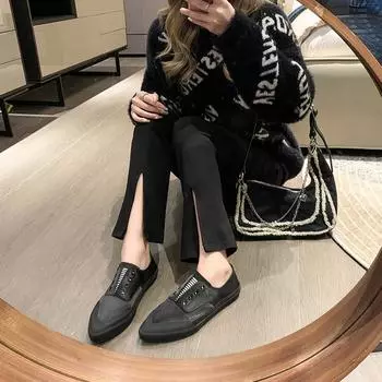 Мода 2024 года. Новая женская повседневная обувь. Весенние плоские кроссовки. Кроссовки. Женская обувь. Мокасины. Острый нос. Женская мода. 35 чёрный