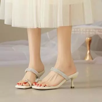 Мода 2024 года, новые босоножки на высоком каблуке для женщин, французские высококачественные босоножки с ромбовидным узором и прямым ремешком, летняя одежда, женские тапочки, женская обувь 35 чёрный