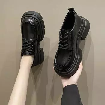 Мода 2024 года, новые британские туфли на плоской подошве с круглым носком, осенние туфли-лоферы с мехом, оксфорды на платформе с мелким вырезом, повседневные женские кроссовки 35 чёрный