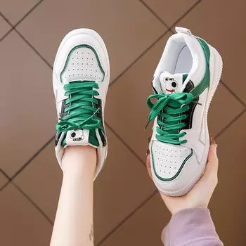 Мода 2024 года, новые маленькие белые туфли, женские классические туфли для уличной стрельбы, для студентов, с небольшим горлом, модные спортивные туфли с плоским дном 35 зелёный