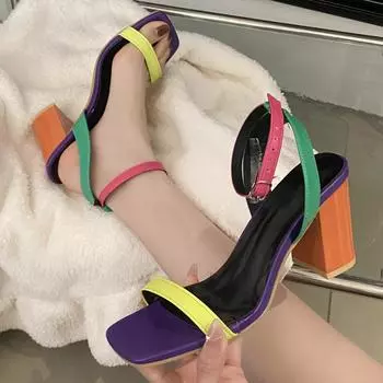 Мода 2024 года, новые модные босоножки на высоком каблуке с квадратным носком, сексуальные босоножки женского размера с ремешком, высококачественные женские босоножки на танкетке для женщин 35