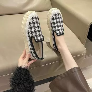 Мода 2024 года, новые модные туфли на толстой подошве, женские износостойкие туфли с неглубоким носком, повседневные дышащие вулканизированные женские туфли 40 35