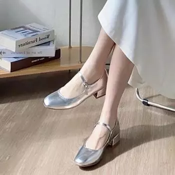 Мода 2024 года, новые туфли Мэри Джейн из натуральной кожи, ретро-туфли с острым носком, средний каблук, высокие каблуки, универсальная французская женская обувь 35 серебряный