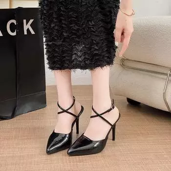 Мода 2024 года, новые весенне-летние черные туфли на высоком каблуке для женщин, сексуальные босоножки из лакированной кожи с острым носком и ремешком, неуставшие женские босоножки 34 чёрный