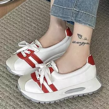 Мода 2024 года. Новые женские туфли на шнуровке. Женская вулканизированная обувь. Осенняя обувь с круглым носком и разноцветной платформой. Повседневная удобная спортивная обувь. 35 красный