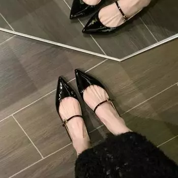 Мода 2024 года, новые женские туфли на квадратном каблуке, модные однотонные туфли с острым носком, неглубокий нос, телесного цвета, с прорезной пряжкой, женские туфли 35
