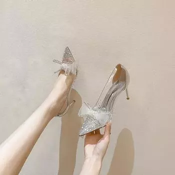 Мода 2024 года. Новые женские туфли с острым носком и шпильками на высоком каблуке. Прозрачные туфли с кристаллами. Небольшие банты со стразами. Изысканные женские туфли. 34 серебряный
