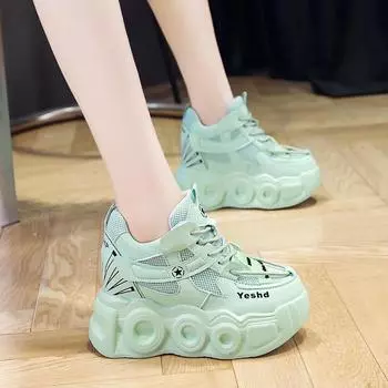 Мода 2024 года, осенние скрытые каблуки 10 см, дышащая сетчатая спортивная обувь, женская обувь с толстой подошвой, вулканизированная обувь, новые женские кроссовки на массивной платформе 34 чёрный