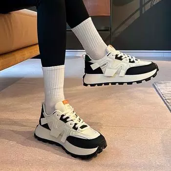 Мода 2024 года. Осенняя мода. Новые женские удобные нескользящие низкие кроссовки на шнуровке. 35