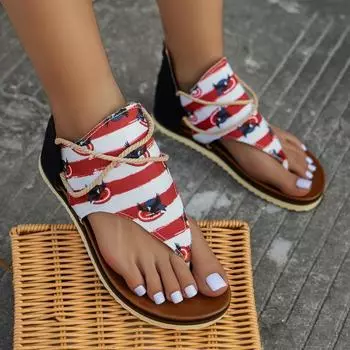 Мода 2024 года. Женская мода. Новые сандалии с откидным носком. Пляжные сандалии с принтом орла на плоской подошве. 36 красный