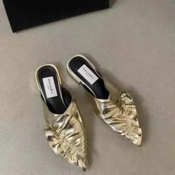 Мода 2024 года, женские летние новые модные плиссированные дизайнерские удобные мюли на плоской подошве, сексуальные с острым носком, женские сандалии для вечеринок и отдыха на открытом воздухе 36