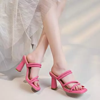 Мода 2024 Лето Модные женские босоножки с открытым носком на высоком каблуке, сексуальные пляжные тапочки с открытым носком и толстой подошвой, большие размеры 35-43 35 чёрный