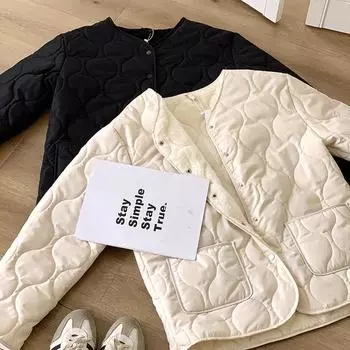 МОДА 2024 Новая зимняя бейсбольная легкая короткая свободная маленькая легкая пуховая хлопковая женская одежда S белый
