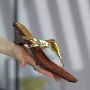 Мода 2024 Новые летние женские босоножки Римские туфли на наклонном каблуке для женщин Роскошные босоножки Женские дизайнеры 34 чёрный