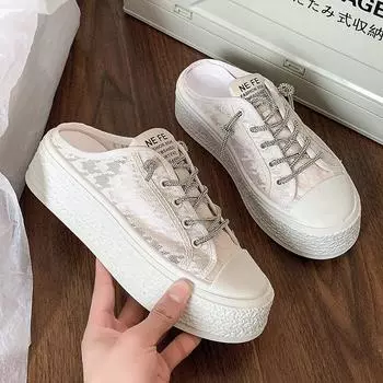 Мода 2024 Новые женские полутапочки Осеннее пальто Повседневная ленивая парусиновая обувь Универсальные тапочки без каблука для домашнего использования 35