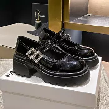 мода 2024 осень новые нескользящие женские кроссовки на толстой подошве с круглым носком 35 чёрный