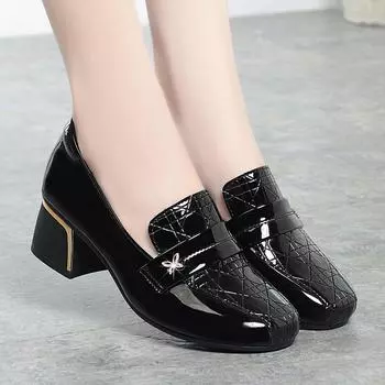 Мода 2024 Весна Британский Стиль Туфли На Каблуках С Глубоким Ртом Женские Мокасины Яркая Кожа Мягкая Кожа Комфорт Офисные Туфли Для Мам 35(Foot22.5cm)