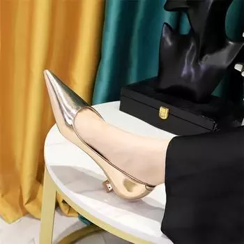 Мода 2024 Весна Новые Туфли с заостренным носком и тонким низким каблуком Модные Золотые Удобные Простые Профессиональные Женские Одиночные Туфли 34(Foot22cm)