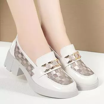 Мода 2024 Весна Женская обувь Женские туфли Мэри Джейн с круглым носком на плоской подошве с полой шахматной платформой Повседневные туфли с металлической цепочкой и пряжкой на каблуках Черные 35(Foot22.5cm)