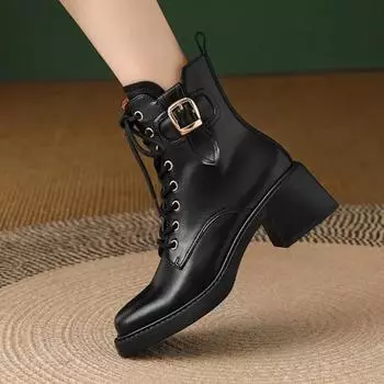 Мода 2024 Высококачественная обувь для женщин Ботинки женские с боковой молнией Осенние квадратные носки Однотонные короткие бочонки на толстом каблуке Модные ботинки 35 чёрный