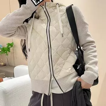 МОДА 2024 Зима Новая мода Женская пуховая куртка с капюшоном Повседневная ромбовидная шерсть Сращивание Белый утиный пух Короткая модная одежда L чёрный