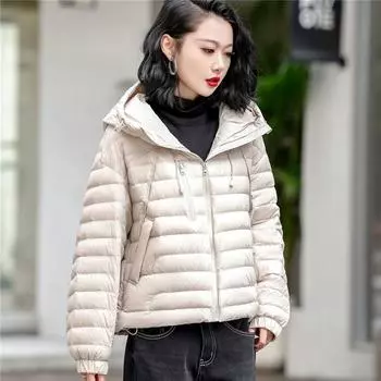 МОДА белый утиный пух легкий женский короткий 2024 новый корейский вариант с капюшоном свободный модный теплый легкий пальто Одежда S does not support returns