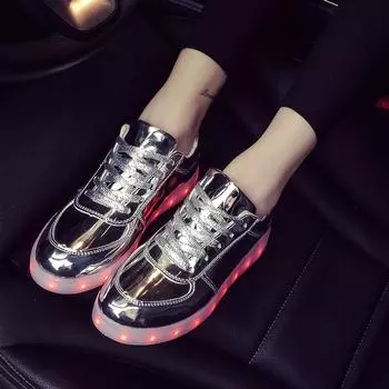 мода Большие размеры 35-45 Светящиеся кроссовки для взрослых унисекс светодиодные кроссовки Светящиеся кроссовки для девочек Дышащая обувь для мужчин и женщин Светодиодная повседневная обувь 35