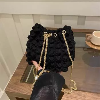 Мода и красота, популярные в этом году маленькие сумки для женщин 2024 лето новый иностранный стиль сумка-мессенджер сумка-ведро прилив чёрный