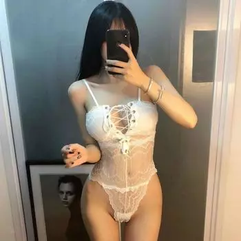 Мода Инс Ночной клуб Женский ремешок Сексуальный вырез Глубокий V-образный вырез Низкий вырез Прозрачный кружевной комбинезон Жилет Белый на подтяжках Black S