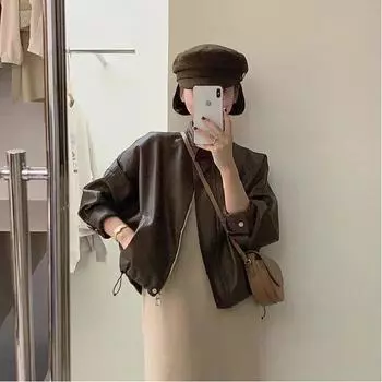 МОДА Кофейная кожаная куртка Женская кожаная куртка 2024 Взрывной гонконгский стиль Короткий локомотив популярен в этом году Ретро одежда M коричневый