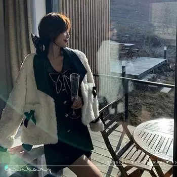 МОДА Куртка Mao Mao женская одежда 2024 года, новый искусственный мех кролика, зимняя утолщенная хлопковая маленькая ароматная верхняя часть, модная и универсальная Одежда S