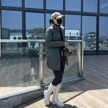 МОДА легкий и тонкий пуховик женский 2024 новый цветной комплект одежды средний и длинный женский белый пуховик стоячий Одежда M