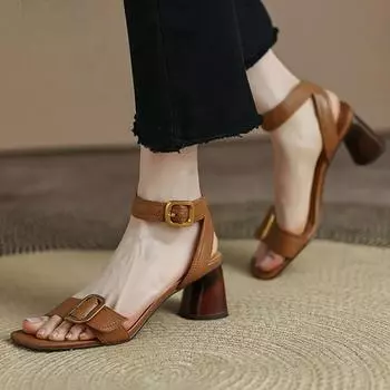 мода Лето Новые женские босоножки Обувь Однострочные сандалии с пряжкой Женские босоножки на толстом каблуке Женские 34 коричневый