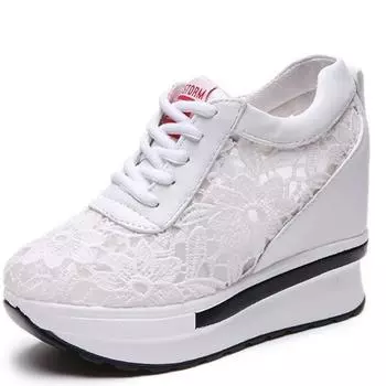 Мода Лидер продаж 2024 Лето Новые кружевные дышащие кроссовки Женская обувь Удобная повседневная женская обувь на платформе с танкеткой Черный Белый 35 белый