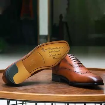 мода Модные мужские деловые туфли с резным британским блоком и маленькой квадратной головкой, полированные, ручной работы, из натуральной кожи, оксфордские туфли для мужчин 39 чёрный