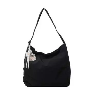 Мода — must-have! Новые сумки-мессенджеры осенью и зимой, корейская версия полна литературного и художественного стиля. чёрный