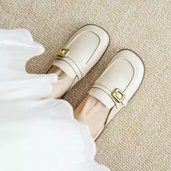 мода Новые весенние и летние женские тапочки в британском стиле с металлическими украшениями черные балетки Мэри Джейн Женские повседневные мюли Большой размер 41-42 35 чёрный