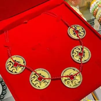 Мода Поясной Квадратный Позолоченный Элемент Jinbao Поясной Свадебный Фотореквизит Монеты из Искусственного Золота Wanguan Три Золотых Украшения A round Dragon and Phoenix gold coin [20g]]