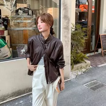 МОДА Премиум иностранная мягкая куртка из искусственной кожи женская одежда 2024 осень новая короткая кожаная куртка с сумкой Одежда S темно-коричневого
