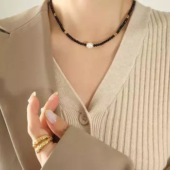 Мода Темперамент Личность Черное Стеклянное Ожерелье Бусины Пресноводный Жемчуг Подвеска Сексуальные Украшения Ниша Дизайн Оригинальный