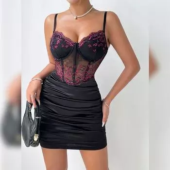 Мода Ветер Сексуальное Кружево Кружево Перспектива На бретельках Рюши Бедра Стальное кольцо Косточки Элегантное Стройнящее Платье A984 Black and Rose Red L