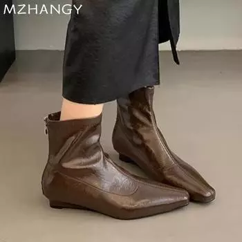 мода женские кожаные зимние ботильоны на плоской подошве зимние туфли с острым носком женские 2024 трендовые модные ботинки челси зимние женские готические новые ботинки 35 чёрный