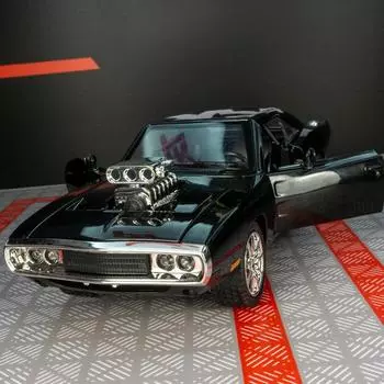 Модель автомобиля класса Muscle Car из легкого сплава Jianyuan DC24331: Игрушка-каталка со звуком и светом, имитирующая боевого коня.