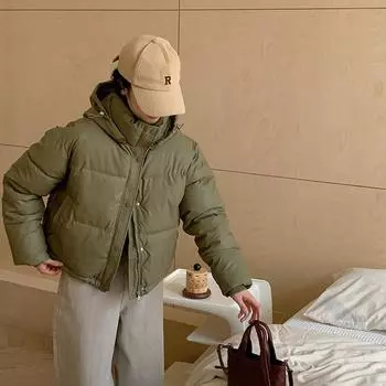 Модель из овчины, шапка-бини, одежда из хлопка, женская зимняя новая иностранная модель, маленькая короткая куртка. S чёрный