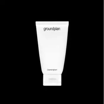 Модель очищающей пены на первом плане none