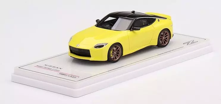 МОДЕЛЬ TSM Nissan Fairlady Z Protospec 2023 Ikazuchi Yellow Готовый продукт 1/43 (Правая ручка)